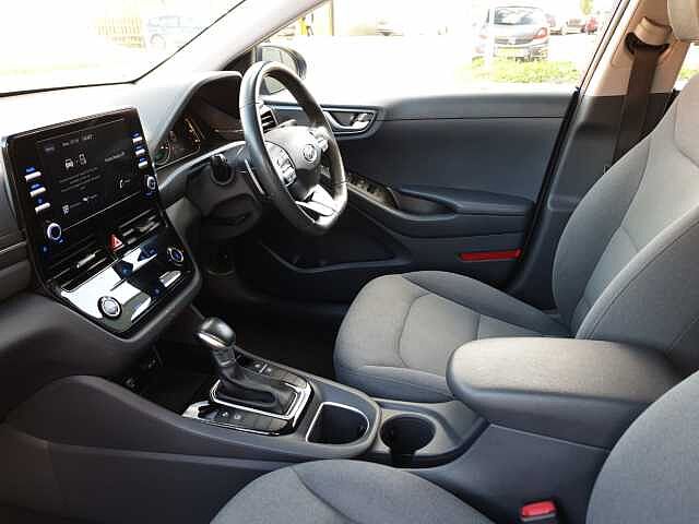 Hyundai IONIQ 1.6 GDi Hybrid Premium SE 5dr DCT