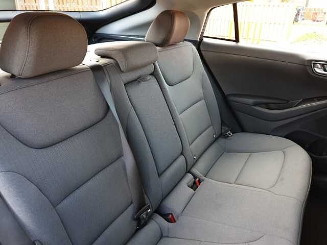 Hyundai IONIQ 1.6 GDi Hybrid Premium SE 5dr DCT