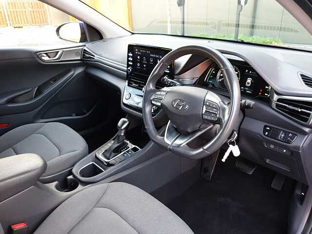 Hyundai IONIQ 1.6 GDi Hybrid Premium SE 5dr DCT