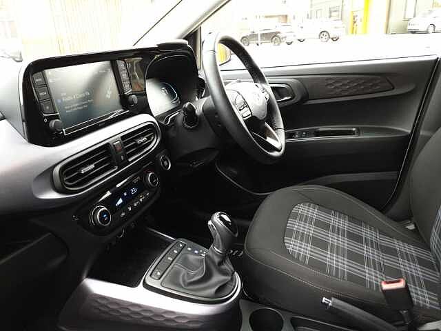 Hyundai i10 1.0 MPi Premium 5dr Auto