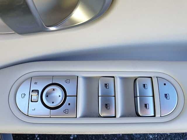 Hyundai IONIQ 5 160kW Ultimate 73 kWh 5dr + Tech Pack Blue