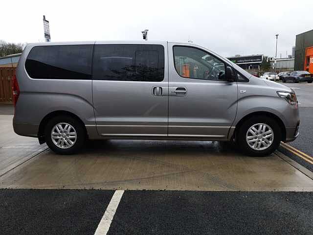 Hyundai i800 2.5 CRDi SE Nav 5dr