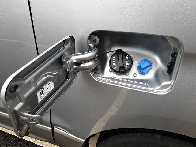 Hyundai i800 2.5 CRDi SE Nav 5dr