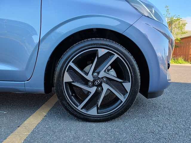 Hyundai i10 1.2 [79] Premium 5dr Auto [Nav]