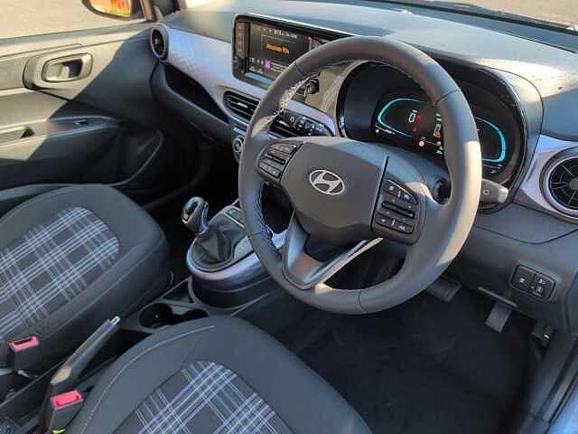 Hyundai i10 1.2 [79] Premium 5dr Auto [Nav]