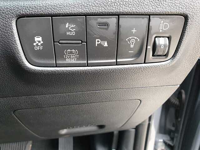 Hyundai KONA 1.6 GDi Hybrid Ultimate 5dr DCT