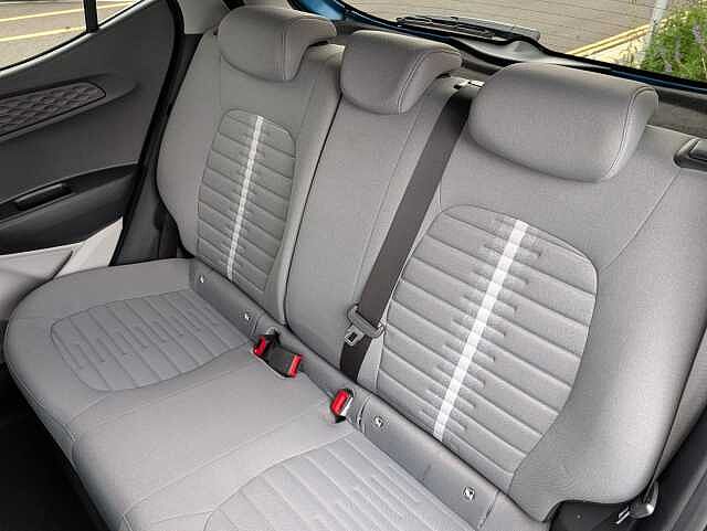 Hyundai i10 1.2 MPi Premium 5dr