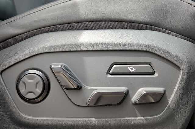 Hyundai SANTA FE 1.6 TGDi Plug-in Hybrid Calligraphy 5dr 4WD Auto Black