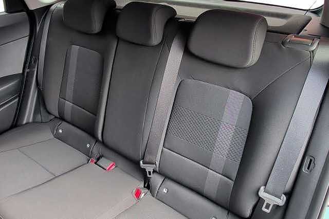 Hyundai i20 1.0T GDi 90 Tech Line 5dr DCT
