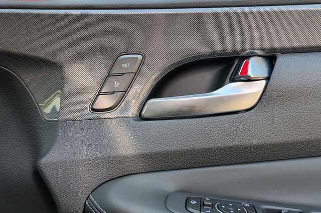 Hyundai SANTA FE 1.6 TGDi Hybrid Ultimate 5dr 4WD Auto