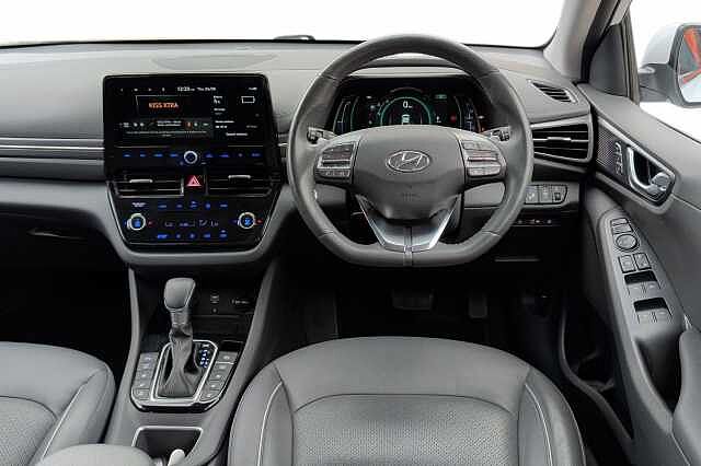 Hyundai IONIQ 1.6 GDi Plug-in Hybrid Premium SE 5dr DCT