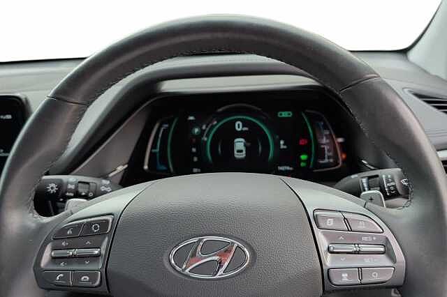 Hyundai IONIQ 1.6 GDi Plug-in Hybrid Premium SE 5dr DCT