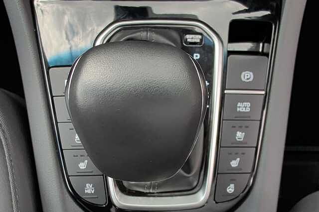 Hyundai IONIQ 1.6 GDi Plug-in Hybrid Premium SE 5dr DCT
