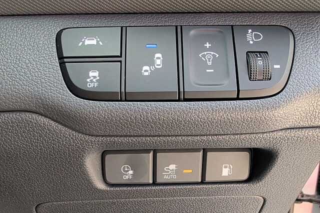 Hyundai IONIQ 1.6 GDi Plug-in Hybrid Premium SE 5dr DCT