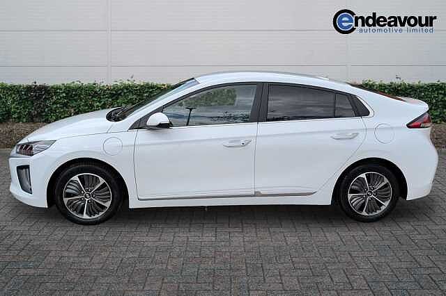 Hyundai IONIQ 1.6 GDi Plug-in Hybrid Premium SE 5dr DCT