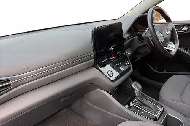 Hyundai IONIQ 1.6 GDi Hybrid Premium 5dr DCT