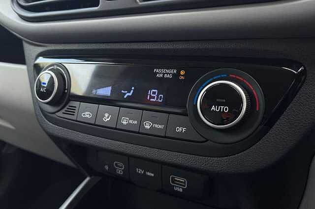 Hyundai i10 1.2 MPi Premium 5dr