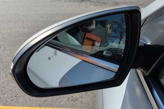 Hyundai IONIQ 1.6 GDi Hybrid Premium SE 5dr DCT