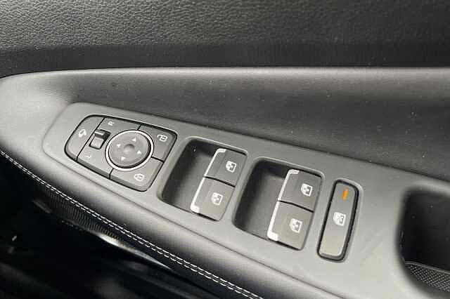 Hyundai SANTA FE 1.6 TGDi Hybrid Ultimate 5dr 4WD Auto