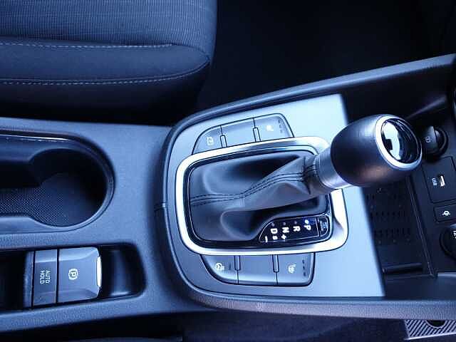 Hyundai KONA 1.6 GDi Hybrid Premium 5dr DCT Red