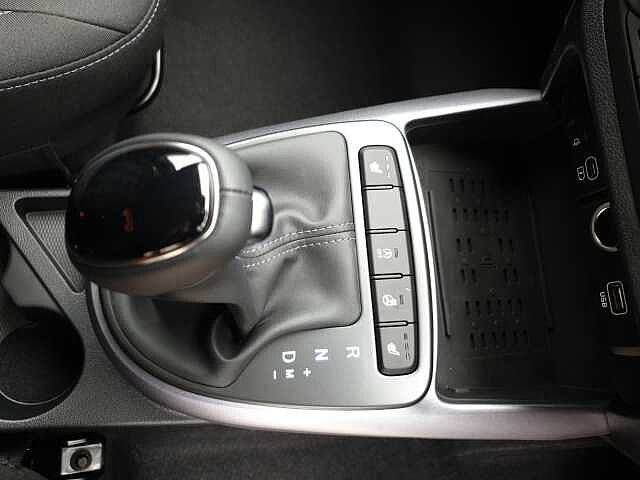 Hyundai i10 1.0 2025MY Premium AMT