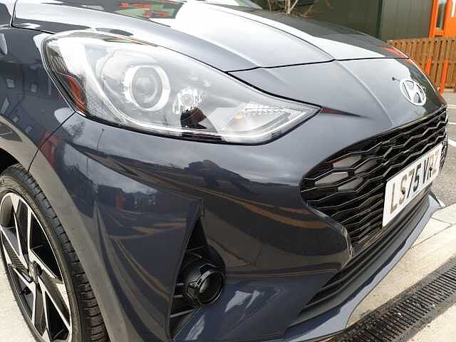 Hyundai i10 1.0 2025MY Premium AMT