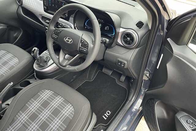 Hyundai i10 1.2 [79] Premium 5dr Auto [Nav]