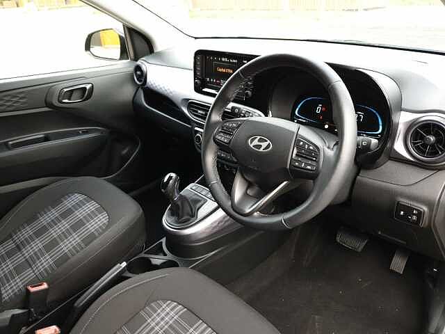 Hyundai i10 1.0 [63] Premium 5dr Auto [Nav]