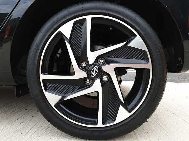 Hyundai i10 1.0 [63] Premium 5dr Auto [Nav]