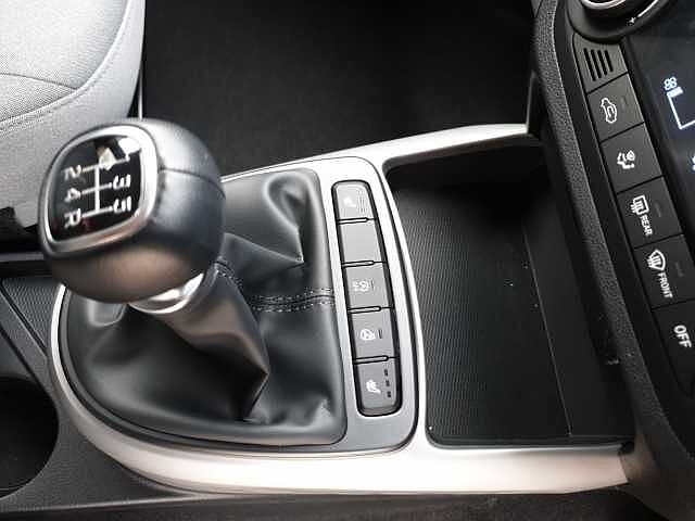 Hyundai i10 1.0 MPi Premium 5dr