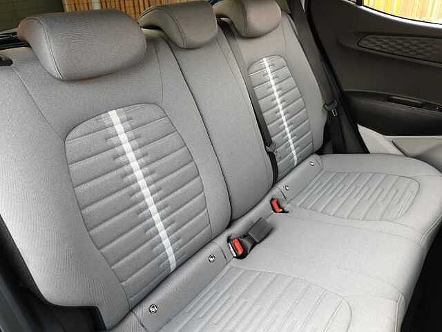 Hyundai i10 1.0 MPi Premium 5dr