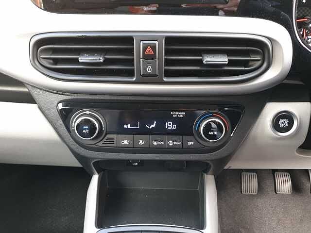 Hyundai i10 1.0 MPi Premium 5dr