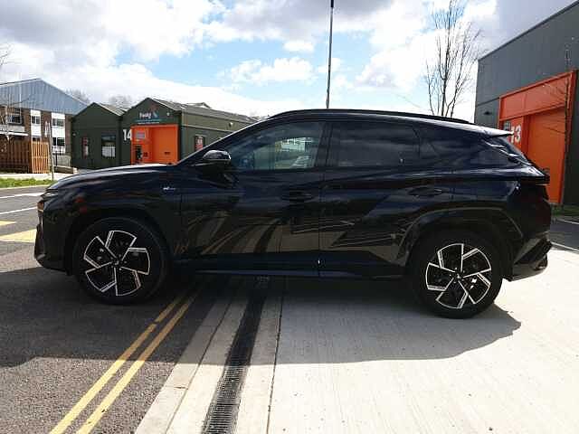 Hyundai TUCSON 1.6T Hybrid N Line S 5dr Auto Black