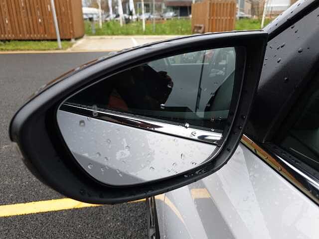 Hyundai i20 1.0T GDi Premium 5dr DCT