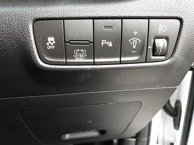 Hyundai KONA 1.6 GDi Hybrid Premium 5dr DCT