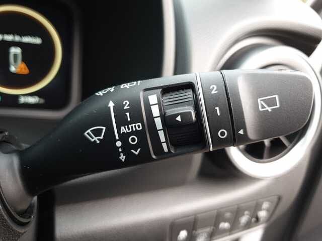Hyundai KONA 1.6 GDi Hybrid Premium 5dr DCT