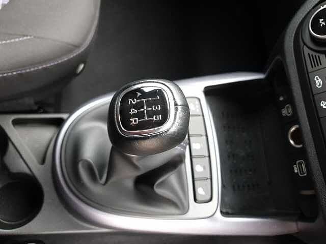 Hyundai i10 1.2 MPi Premium 5dr