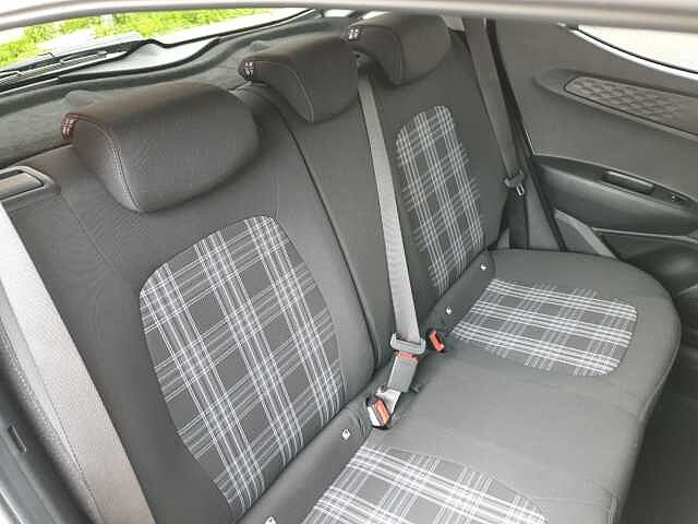 Hyundai i10 1.2 MPi Premium 5dr