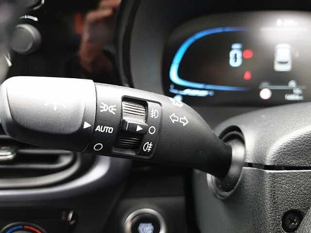 Hyundai i10 1.2 MPi Premium 5dr