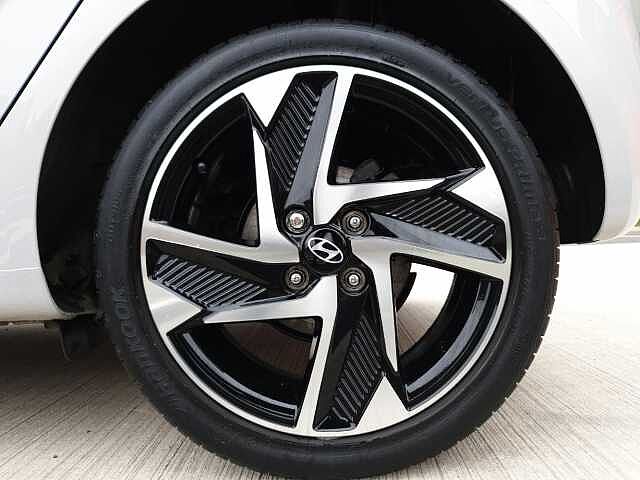 Hyundai i10 1.2 MPi Premium 5dr