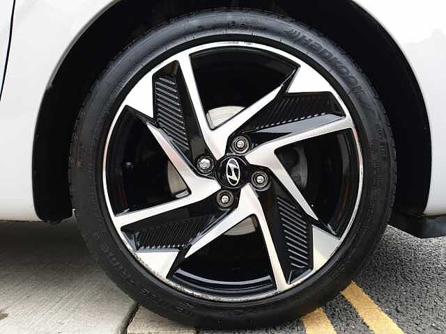 Hyundai i10 1.2 MPi Premium 5dr