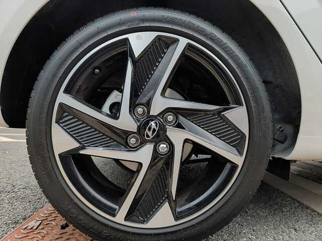 Hyundai i10 1.2 [79] Premium 5dr Auto [Nav]