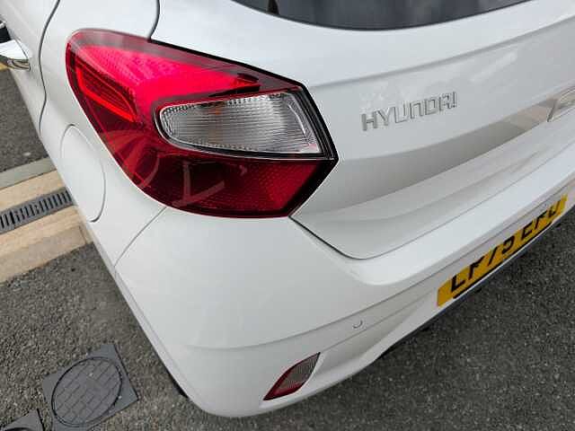 Hyundai i10 1.2 [79] Premium 5dr Auto [Nav]