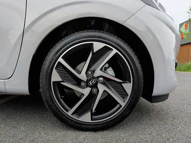 Hyundai i10 1.2 [79] Premium 5dr [Nav]