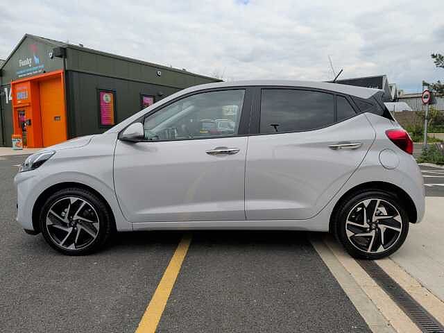 Hyundai i10 1.2 [79] Premium 5dr [Nav]