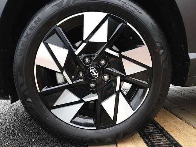 Hyundai KONA 1.6 Hybrid 129 Ultimate 5dr DCT Black