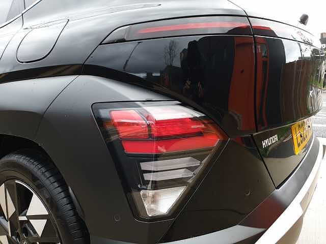 Hyundai KONA 1.6 Hybrid 129 Ultimate 5dr DCT Black
