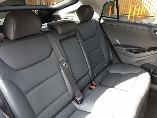 Hyundai IONIQ 1.6 GDi Hybrid Premium SE 5dr DCT