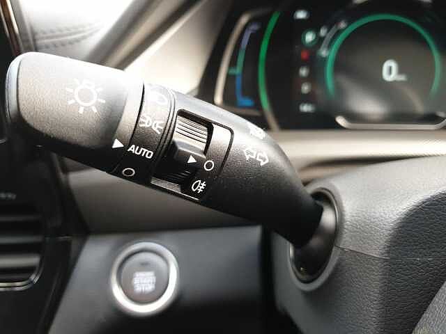 Hyundai IONIQ 1.6 GDi Hybrid Premium SE 5dr DCT