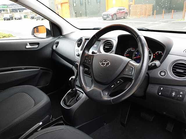Hyundai i10 1.2 Premium SE 5dr Auto